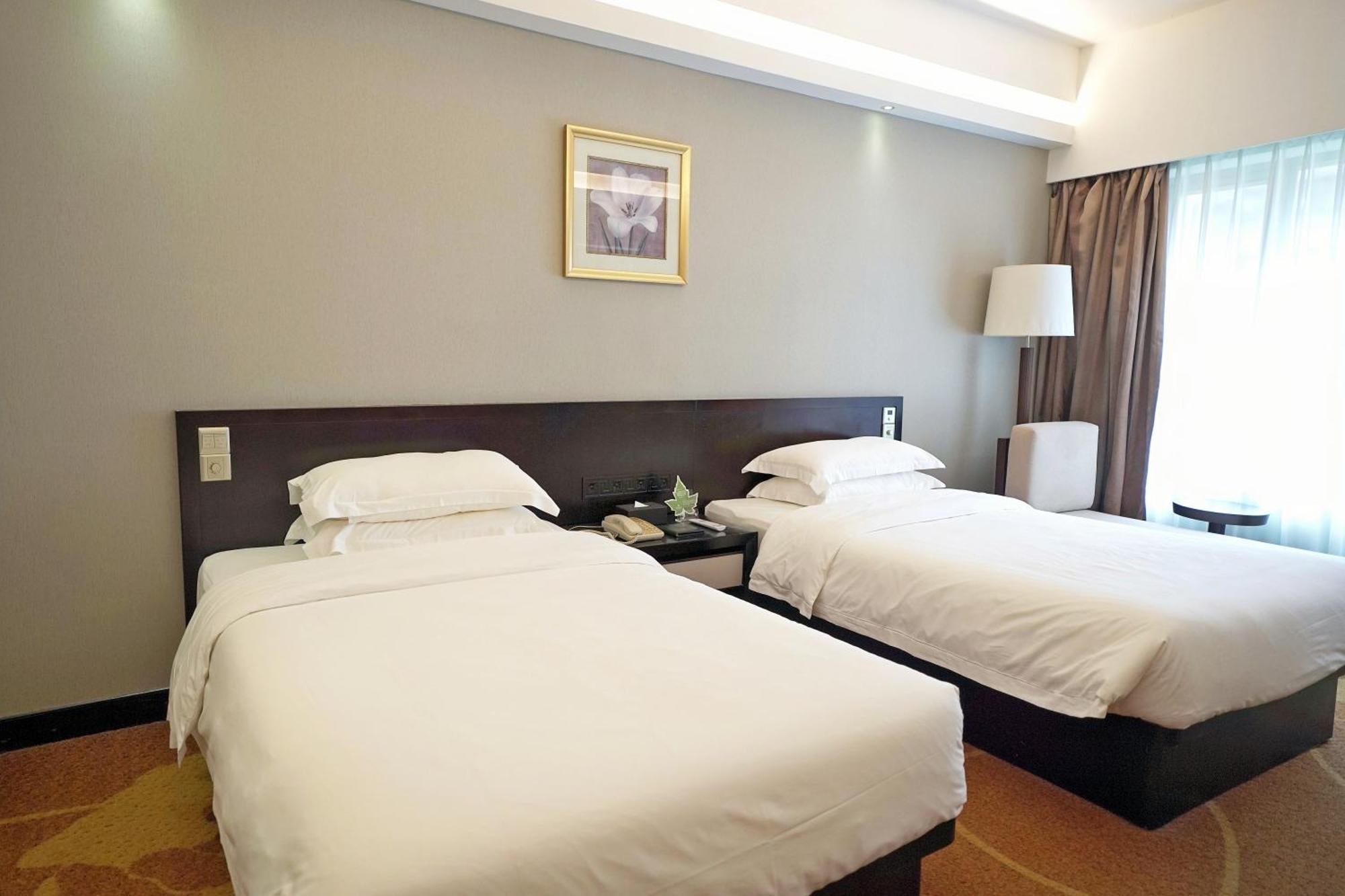 Landmark International Hotel Гуанджоу Екстериор снимка